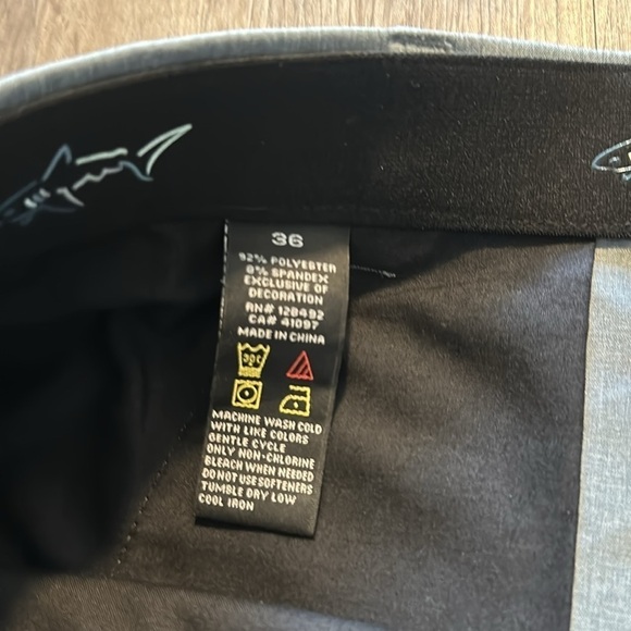 GREG NORMAN SHORTS SIZE(36) - Picture 5 of 5